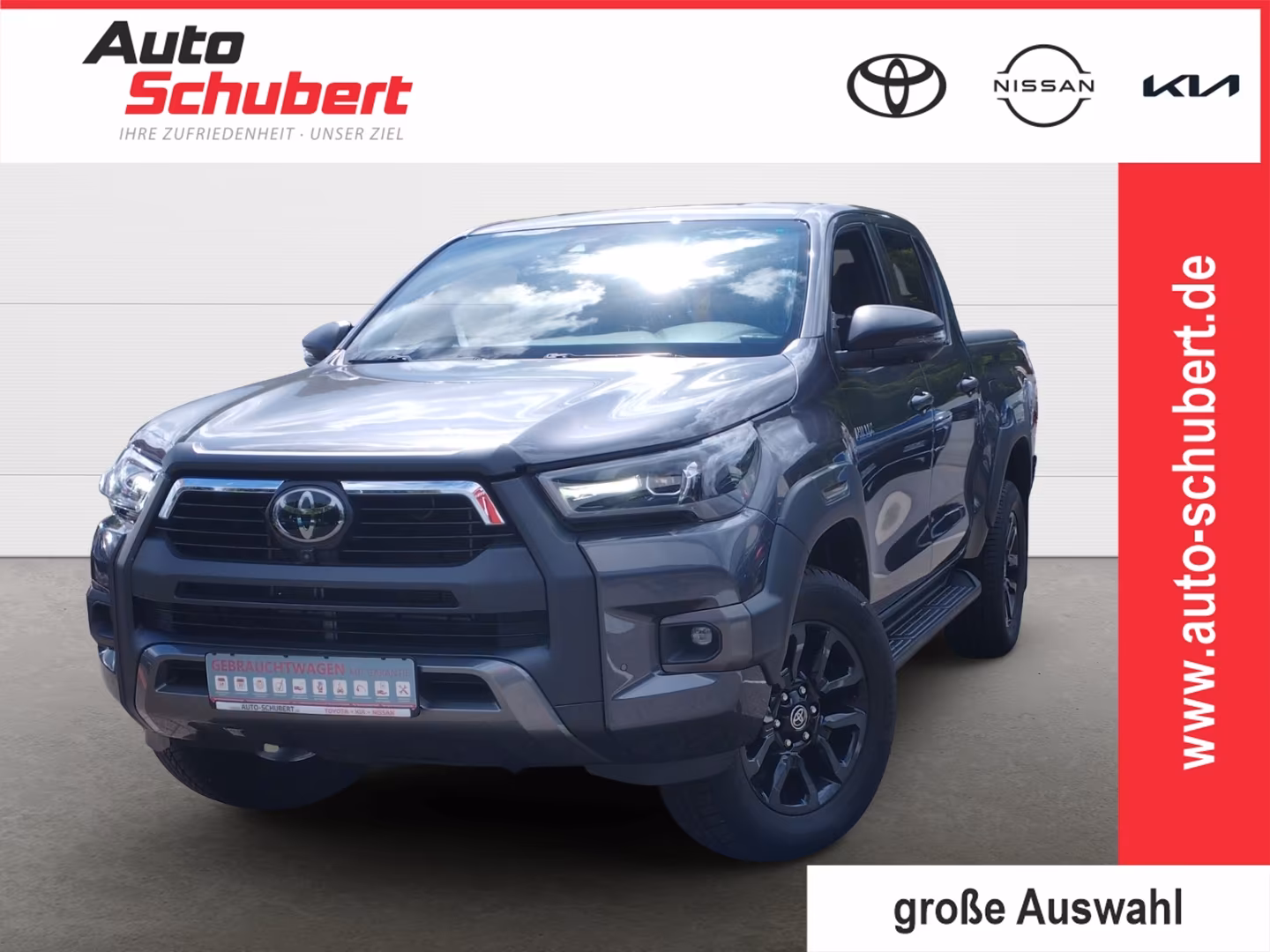 Toyota Hilux Double Cab Invincible 4×4 2,8-l-D-4D, Navi