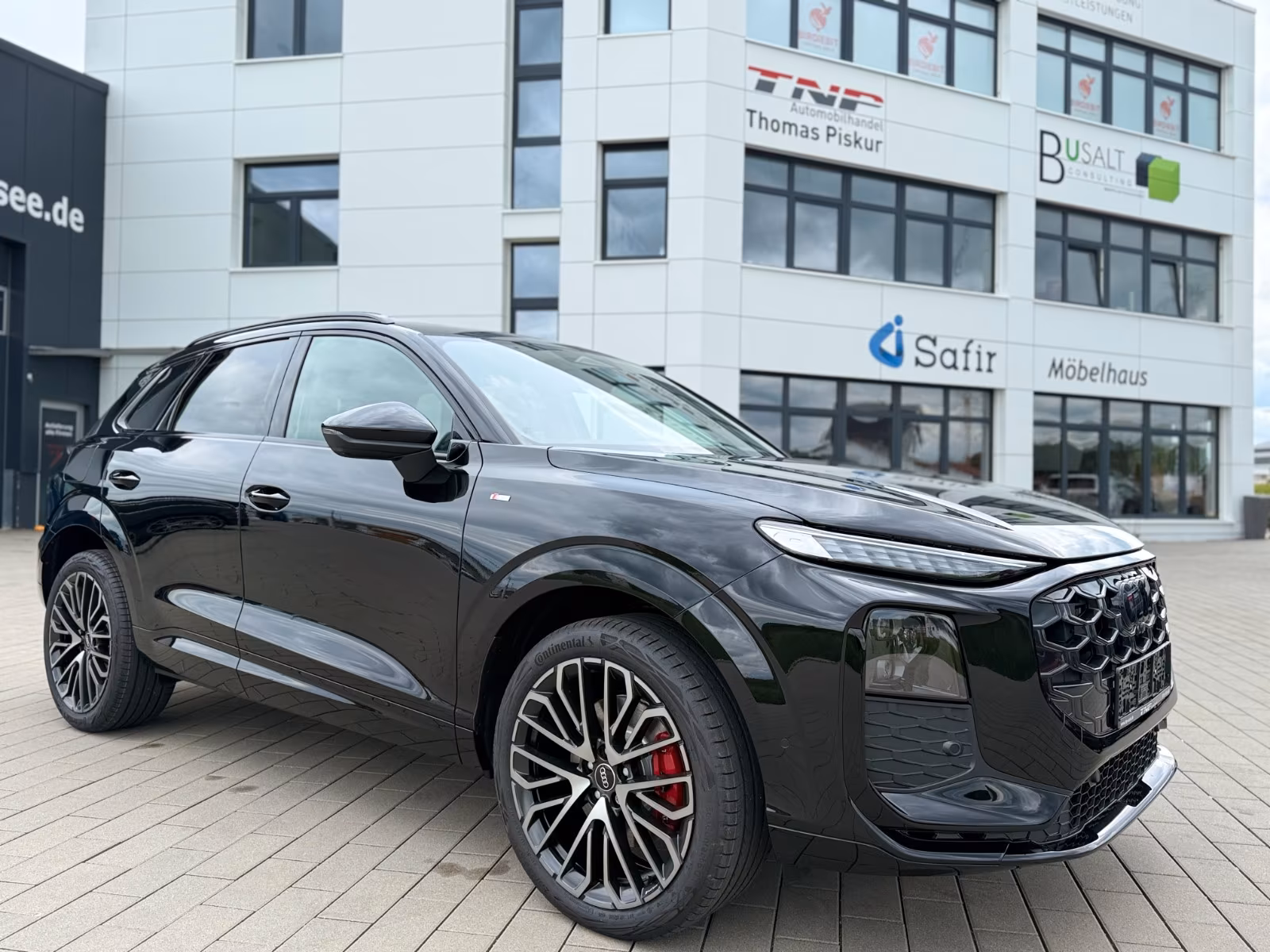 Audi Q3 TFSI S-line S tronic+AHK+PANO+SONOS+