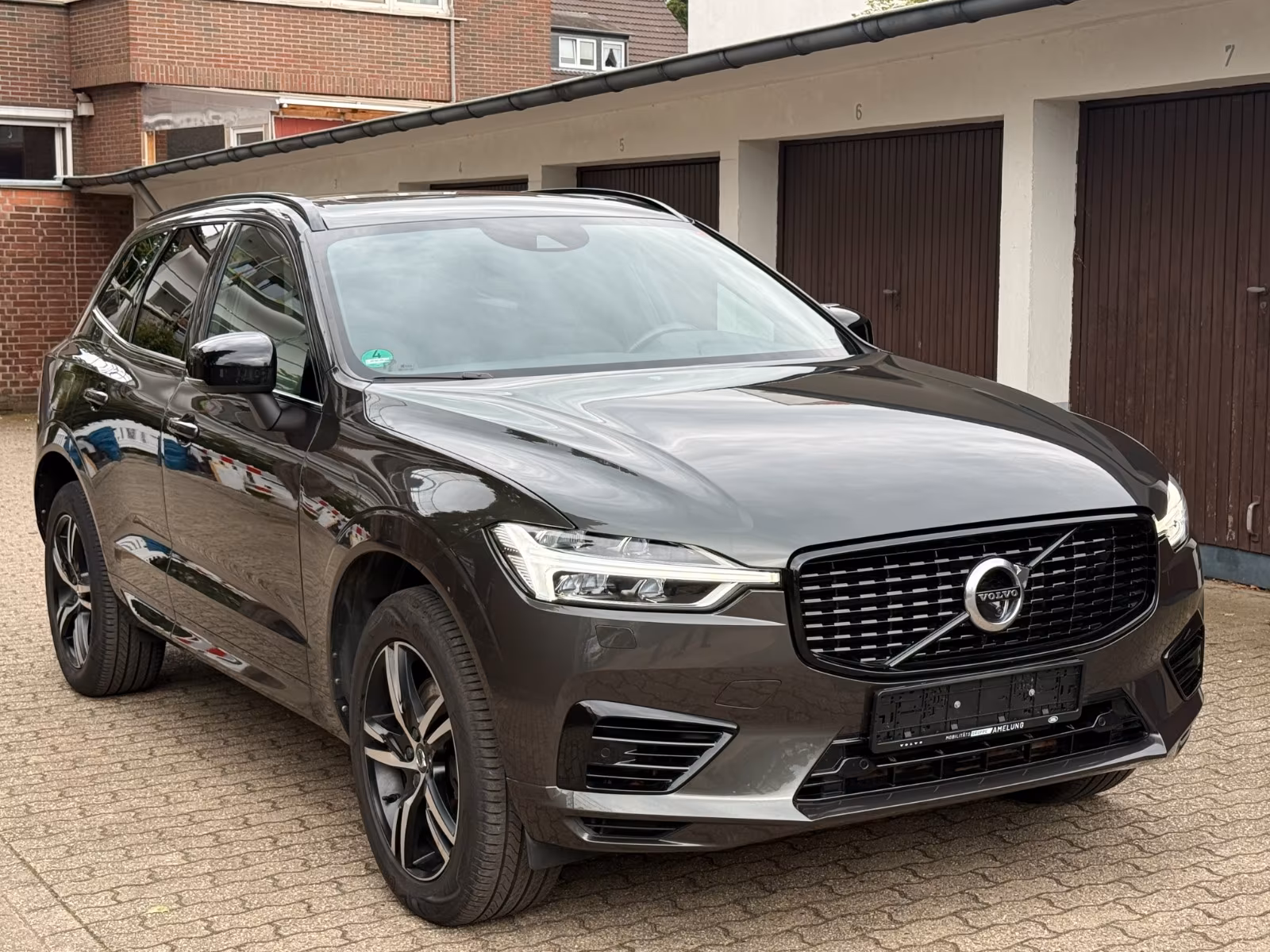 Volvo XC60 T6 AWD”R Design”Pano/360°/Luft/ACC/H&K/AHK
