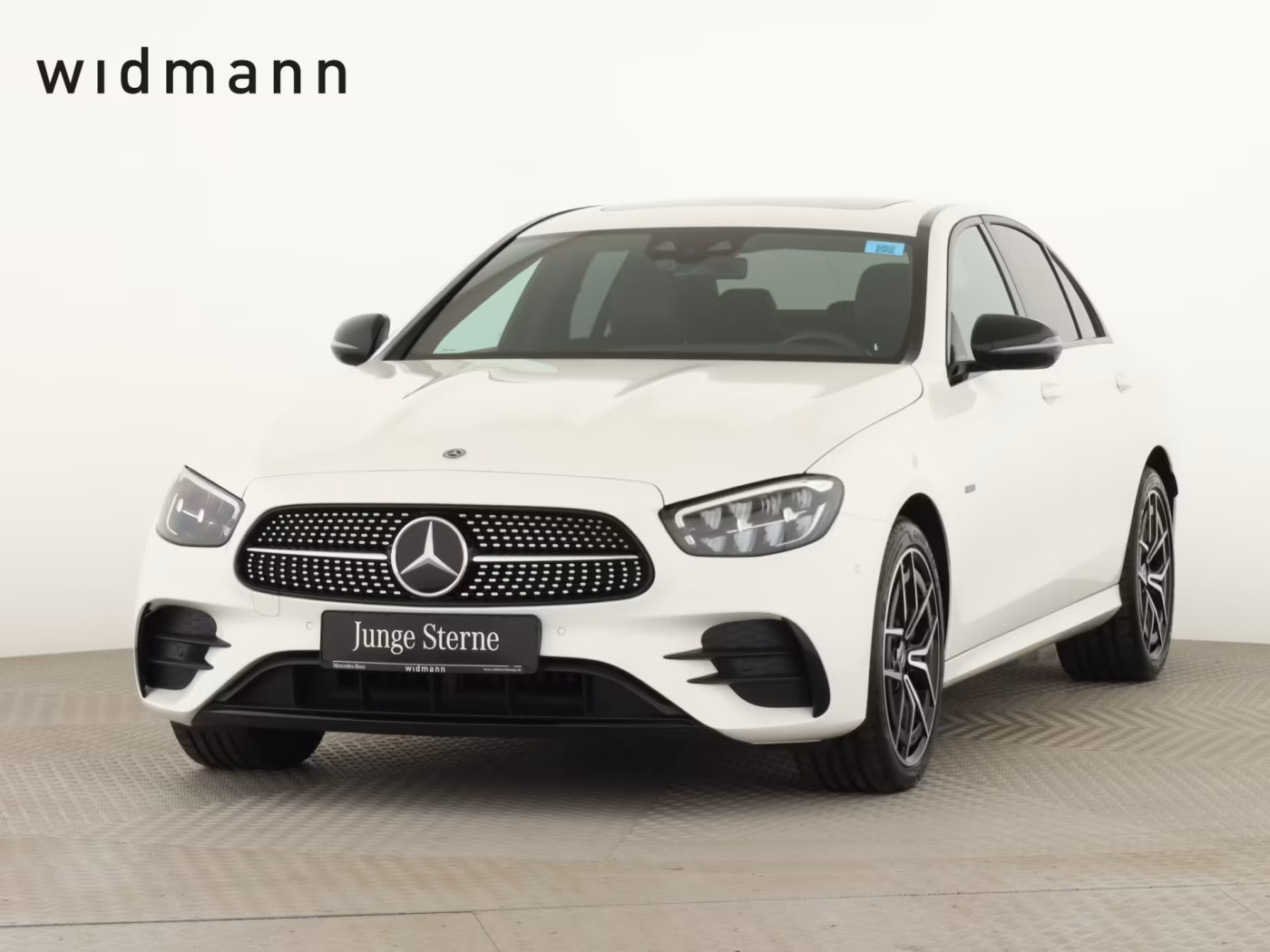Mercedes-Benz E 300 de AMG*AHK*S-Dach*Distronic*PTS*Kamera*Nav