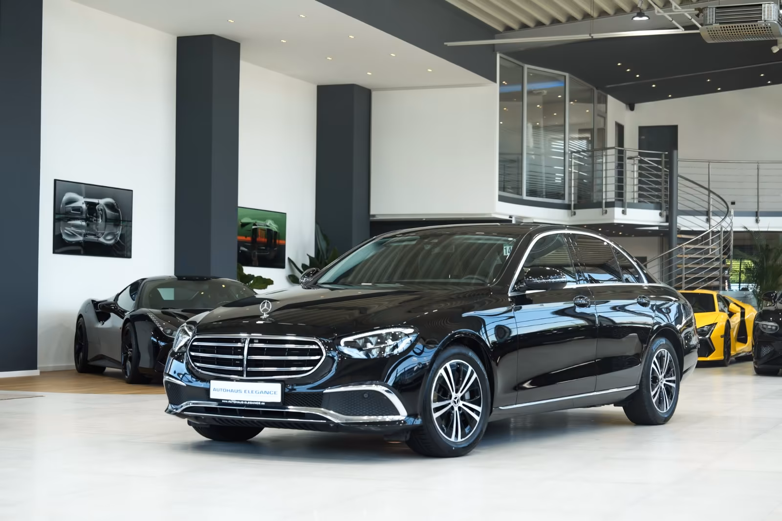 Mercedes-Benz E 300 Lim. Exclusive*AVANTGARDE-INT.*360°KAM*LED