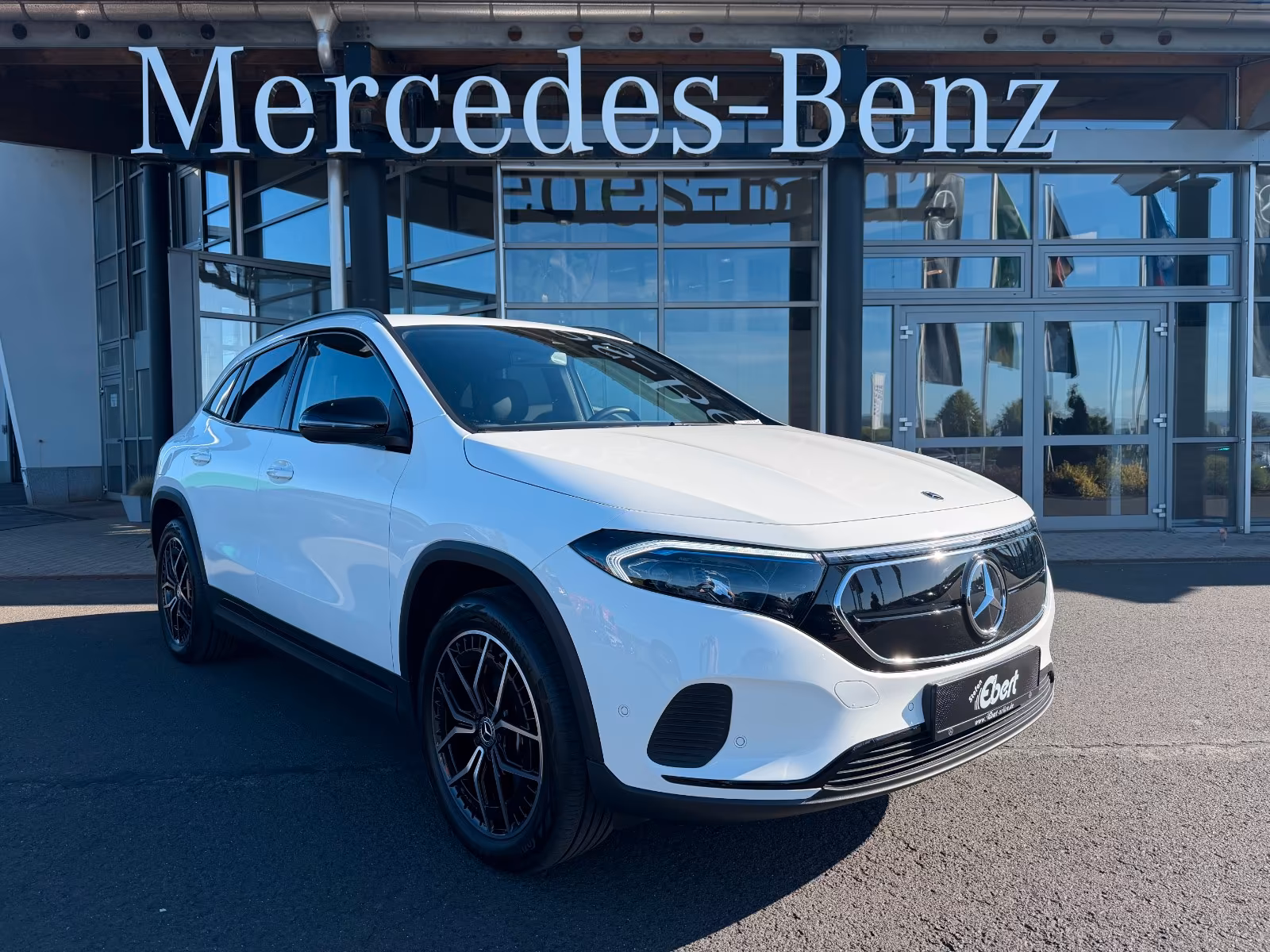 Mercedes-Benz EQA 300 4M Progressive+Ambiente+Night+19`+TotW