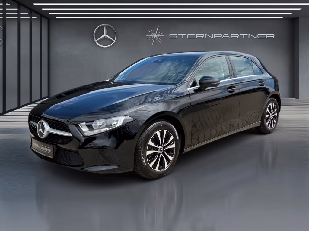 Mercedes-Benz A 200 MBUX+SITZHEIZUNG+CARPLAY+PARKTRONIC+NAVI