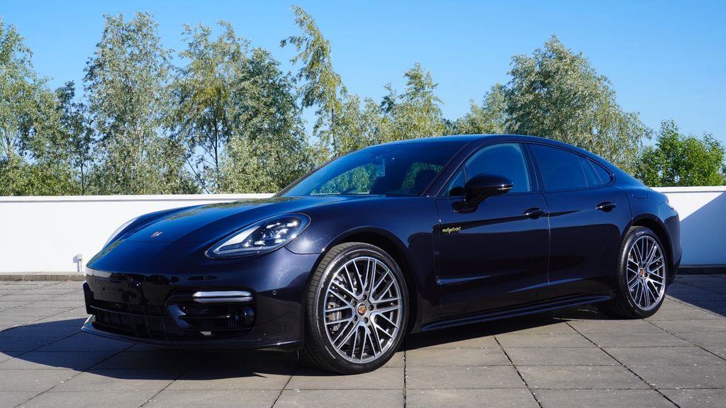 Porsche Panamera 4 E-Hybrid FULL OPTION 21″ Sport Design