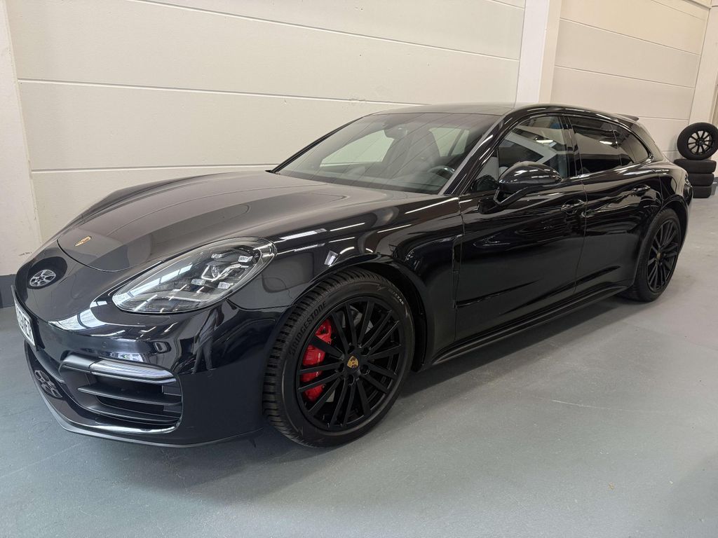 Porsche Panamera GTS Sport Turismo*Chrono*Carbon*Panoram
