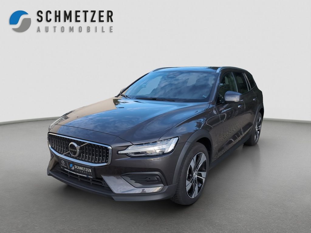 Volvo V60CC+B4+AWD+GT+CCPlus+Panorama+360°Kam+Harman++