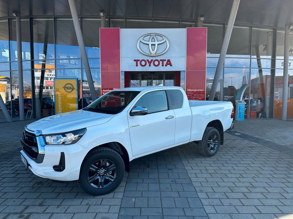 Toyota Hilux 2.4 Extra Cab 4×4, AUTOMATIK, Comfort
