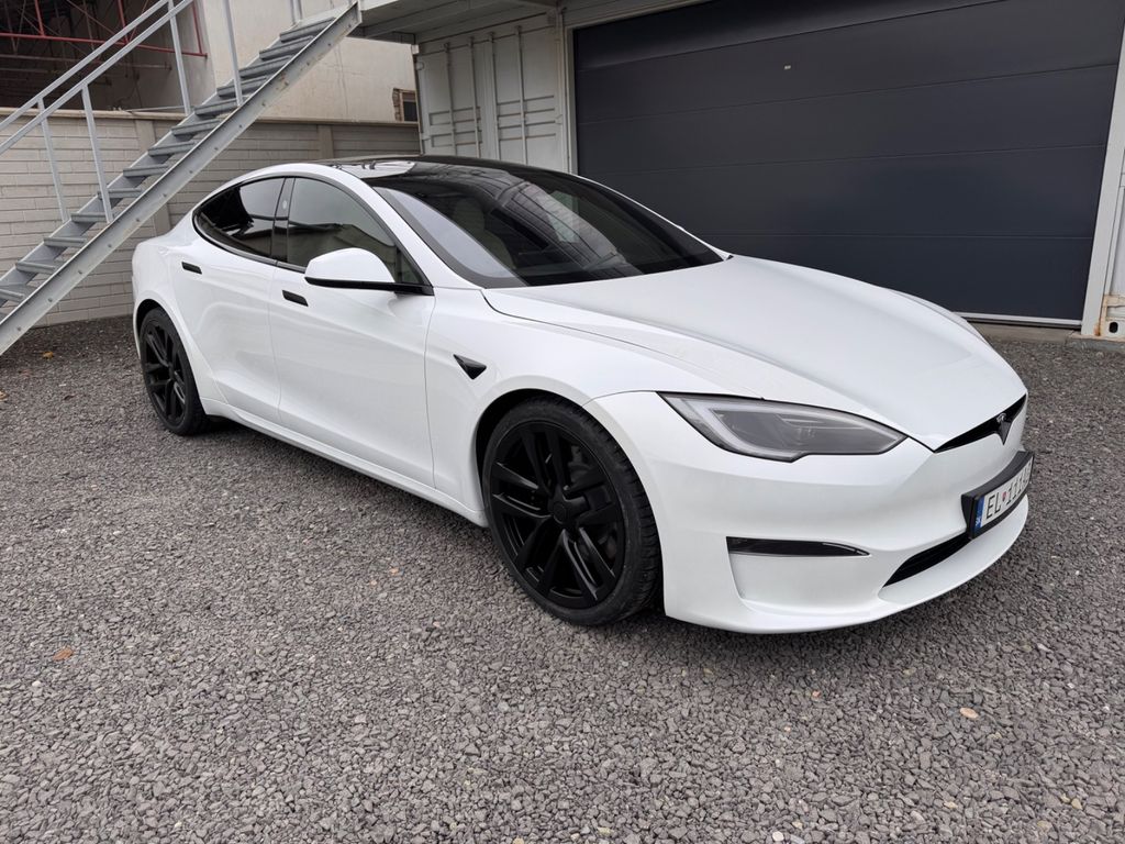 Tesla Model S Dual