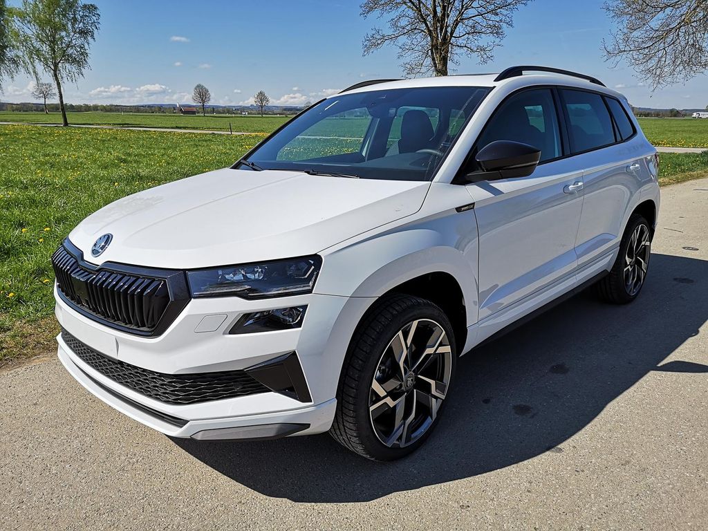 Skoda Karoq 2.0TDI Sportline DSG 4×4 AHK Matrix Pano S