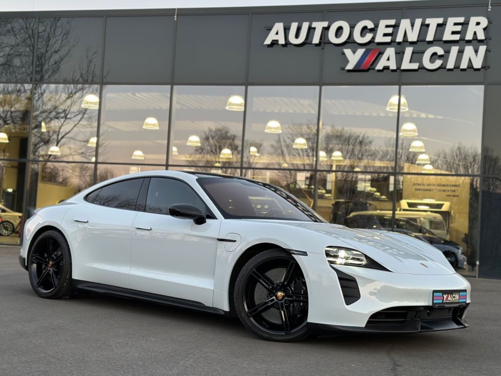Porsche Taycan Turbo S SportDesign Paket CARBON/NEUWERTI