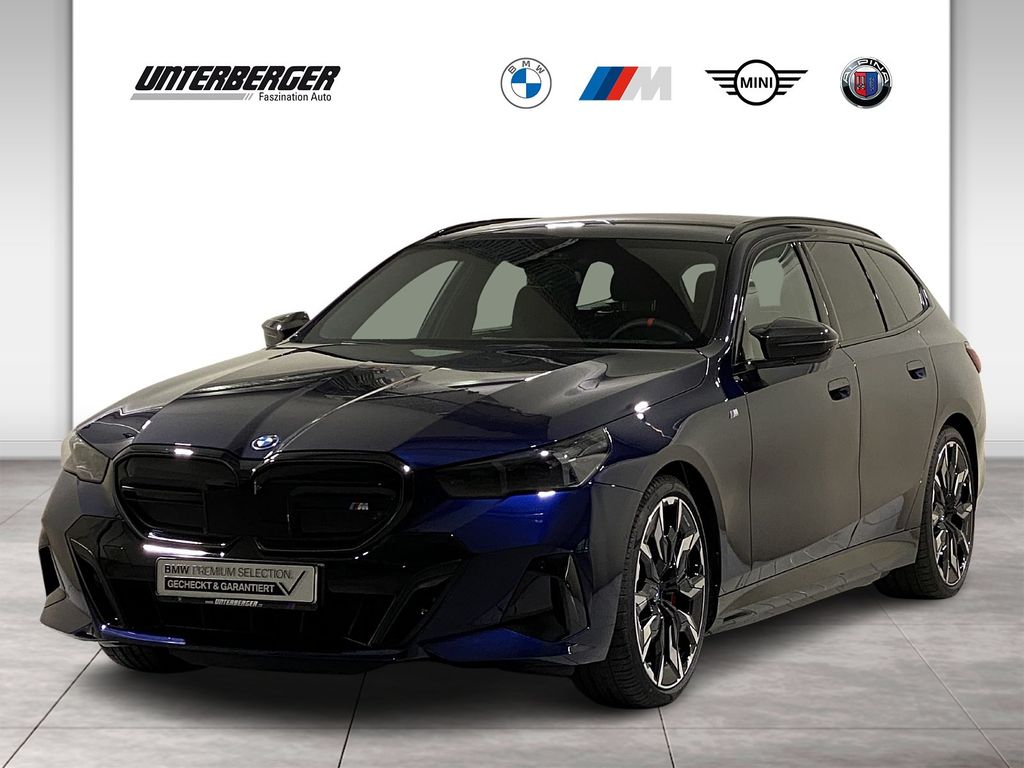 BMW i5 M60 xDrive Touring AHK Carbon B&W ACC DA+ PA+