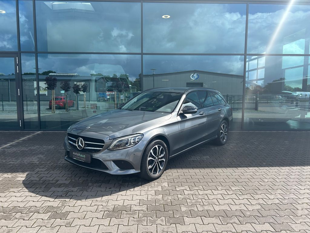 Mercedes-Benz C 220d T Avantgarde 4MATIC Night AHK Standhzng.