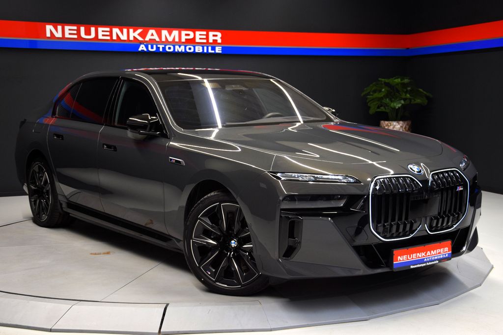 BMW i7 xDrive M70 Performance TV Pano ACC B&W Stndhz