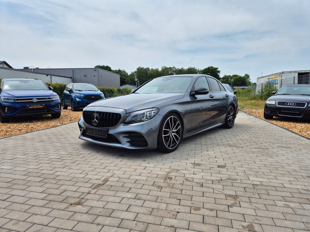 Mercedes-Benz C 300 d 4MATIC 9G-TRON.AMG/LED/NAVI/HEAD-UP/PANO
