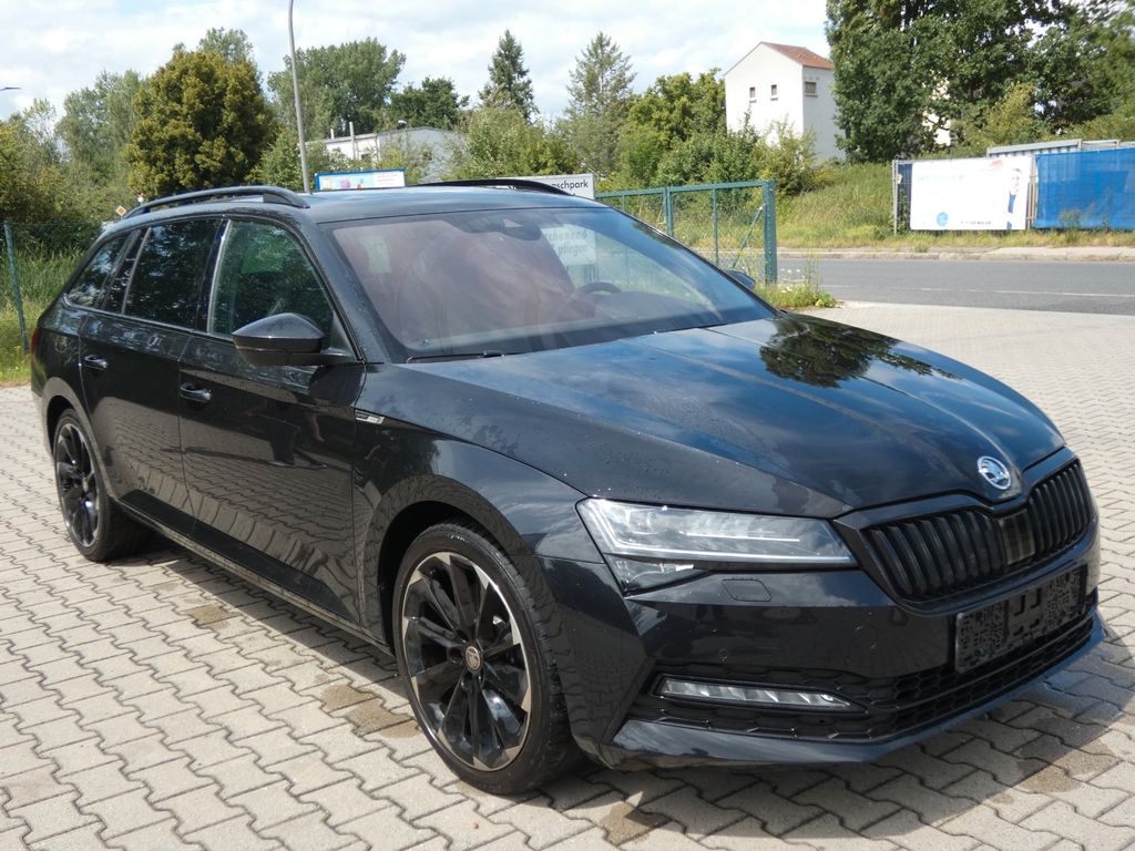 Skoda Superb Combi Sportline 4×4 2.0TSI Pano ACC Navi