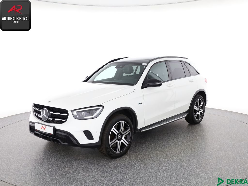 Mercedes-Benz GLC 300 e 4M NIGHT PANO,LEDILS,TRITTBRETTER,AHK