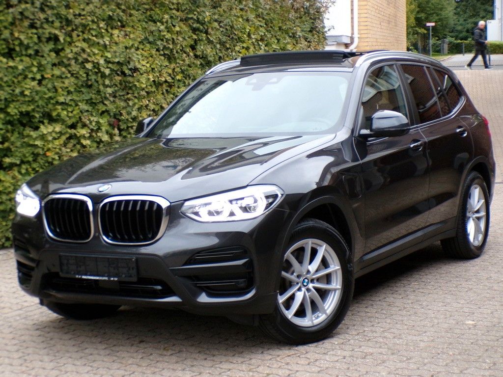 BMW X3 xDrive 30e Adv./360°/Pano/Memory/HUD/ACC/LED