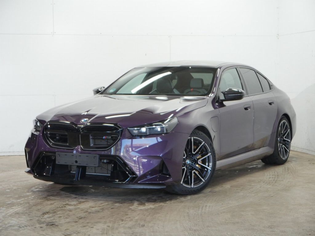 BMW M5 Limousine Individual Daytonaviolett ///Driver