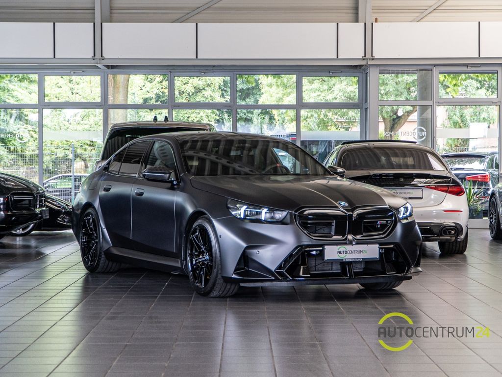 BMW M5 Carbon AHK Travel B&W HUD M-Driver Keramik