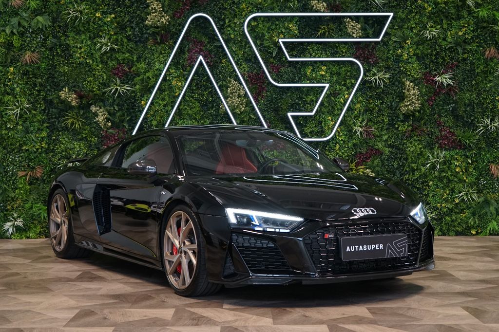 Audi R8*PERFORMANCE*CARBON*CERAMIC*B&O*153.140€ NETTO