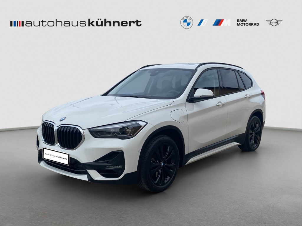 BMW X1 xDrive25e Sport Line LED PanoSD StHzg AHK SD
