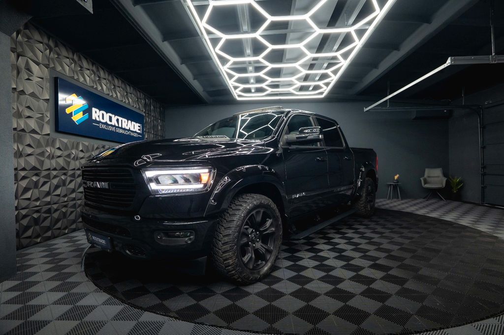 Dodge RAM 5.7 V8 HEMI 4×4 LARAMIE Offroad Night *Pano*