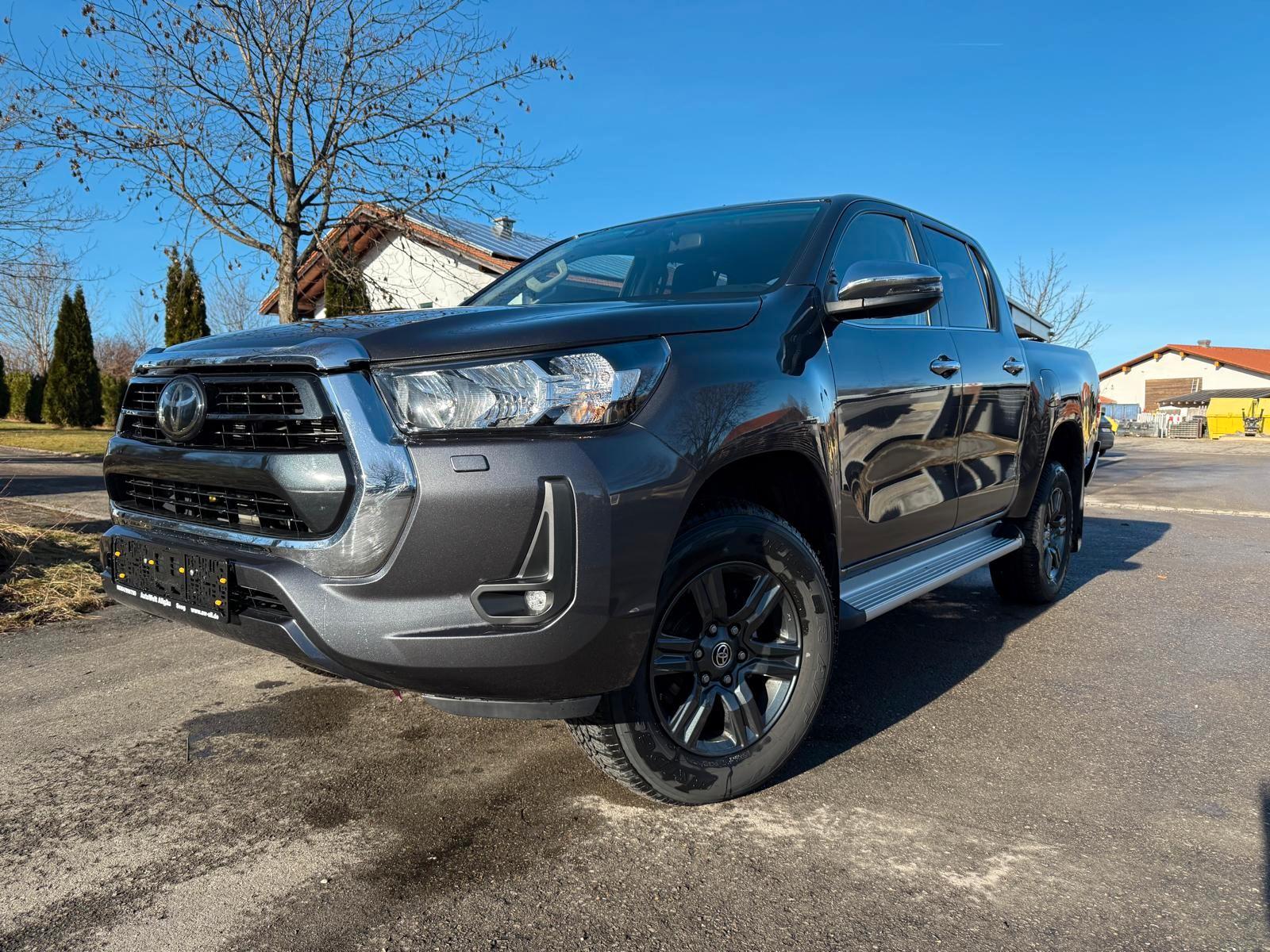 Toyota Hilux Double Cab Duty 4×4/Kamera/Navi