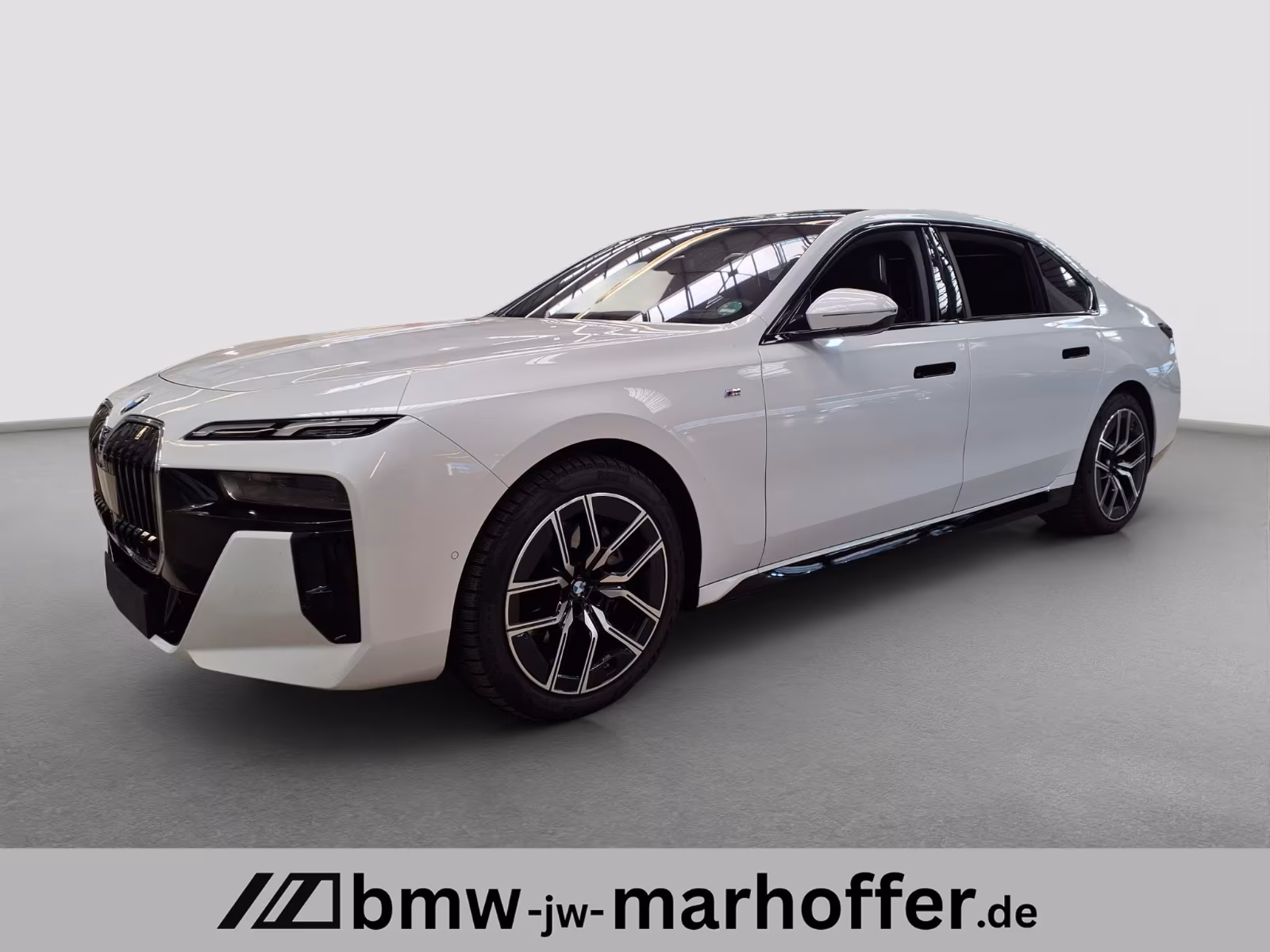 BMW 740 d xDrive MSport Cinemna TV PanDACH Iconic