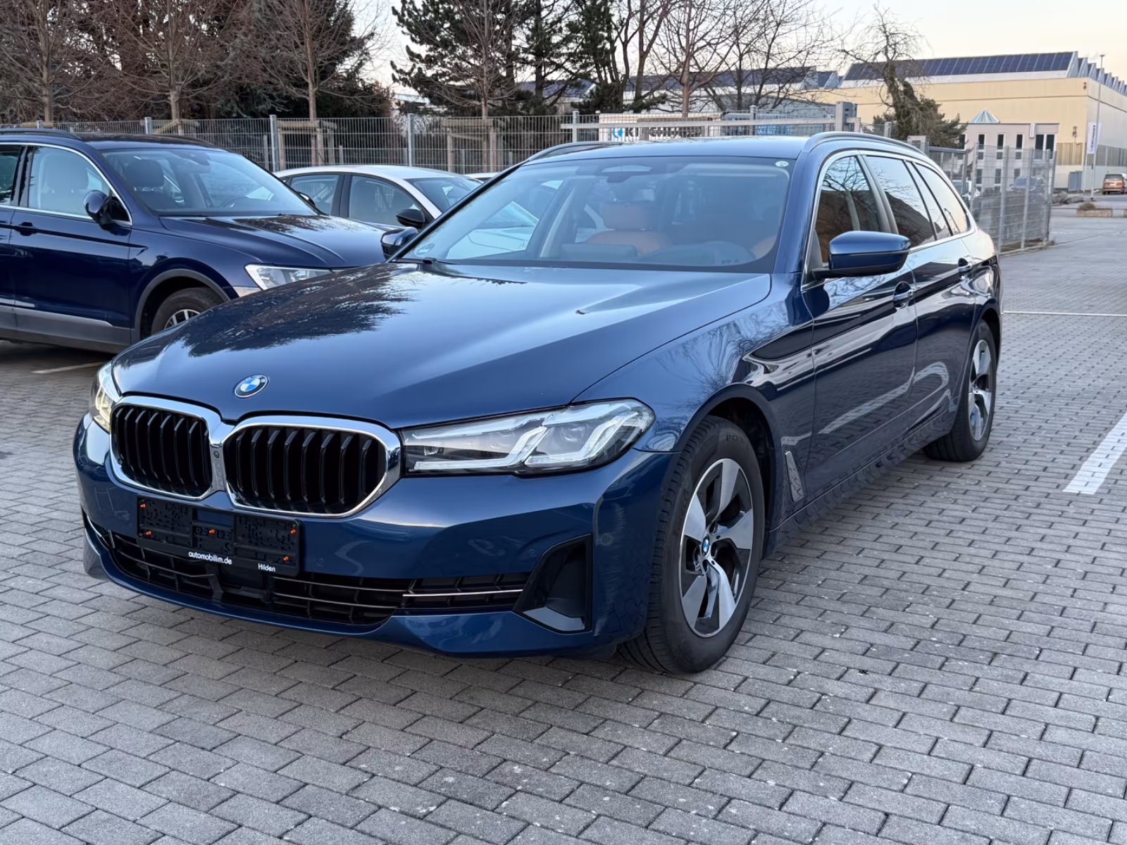 BMW 520 d xDrive | AHK | DriveAssist | ParkAssist |