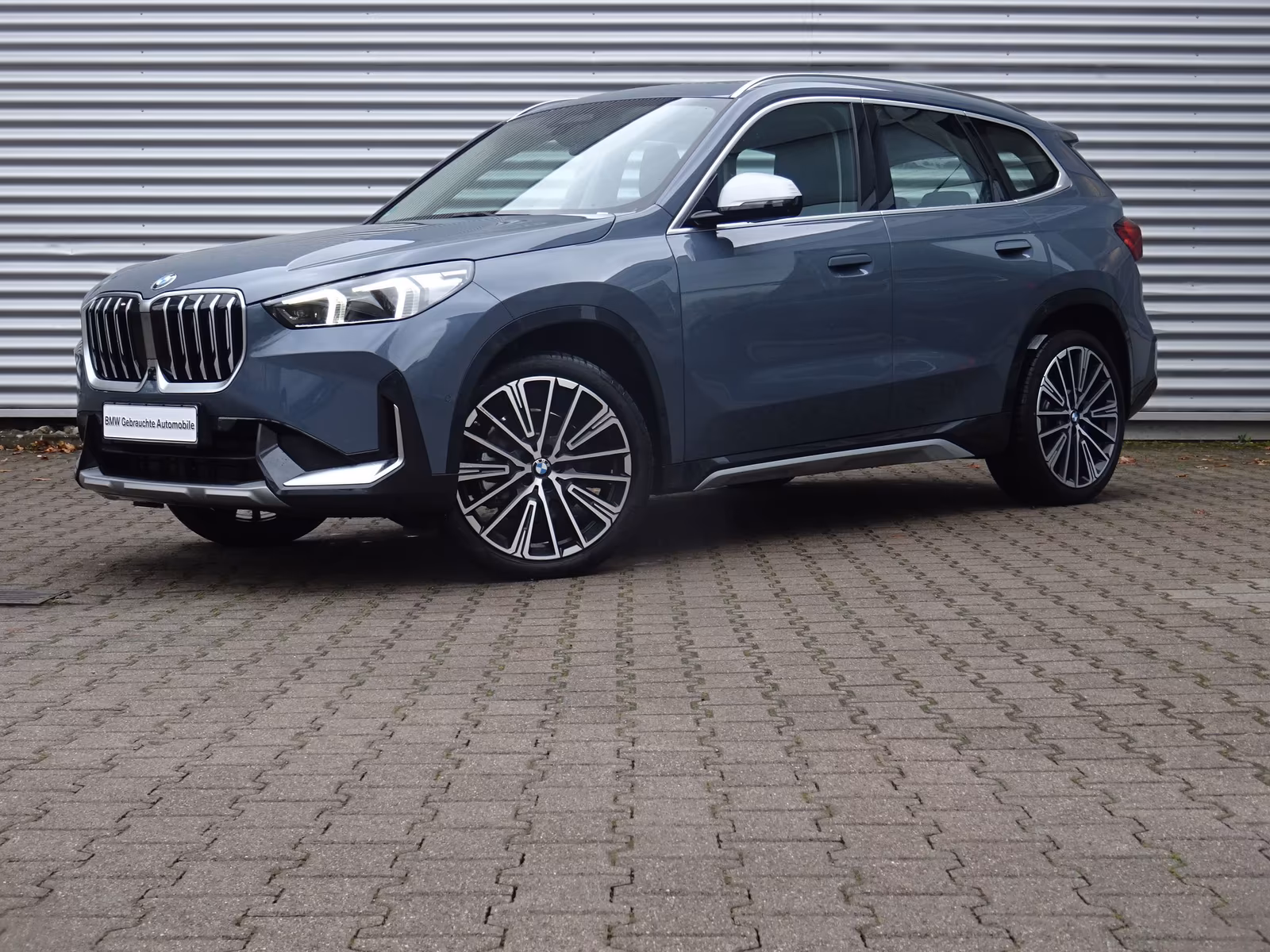 BMW X1 xDrive23i xLine HuD HiFi-h/k Pano 360° adLED