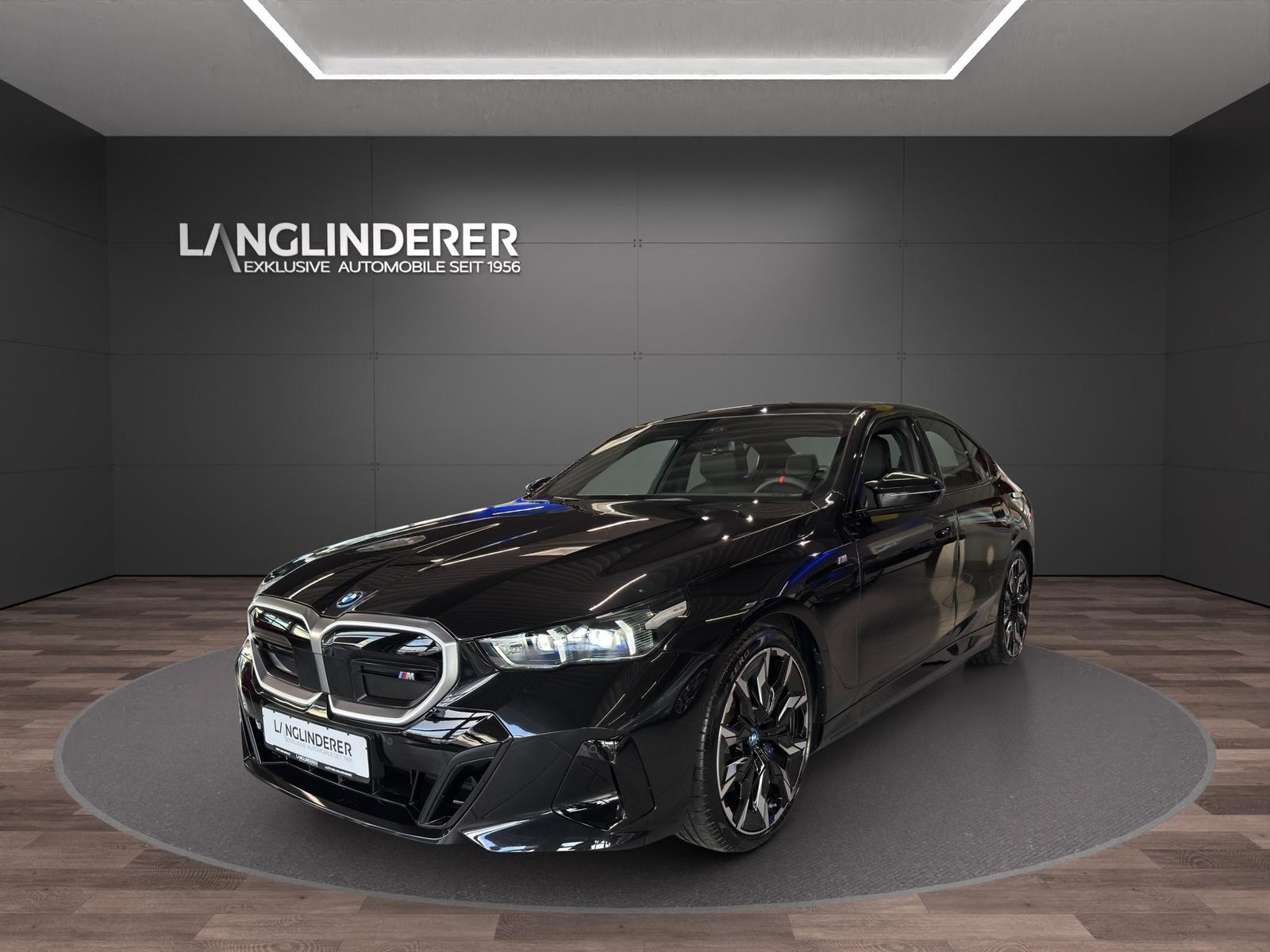 BMW i5 M60 xDrive Limousine NP122059,- AHK 360° B&W