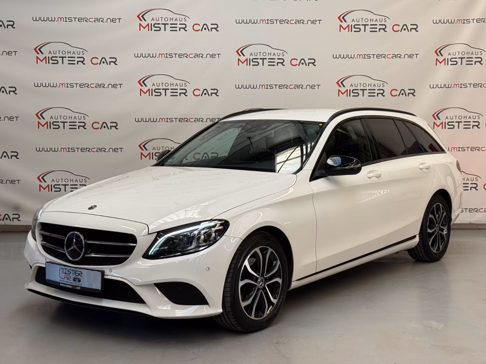 Mercedes-Benz C 220 T d NIGHT/DISTR/LED/SPUR/TOT/KAM/NAVI/17