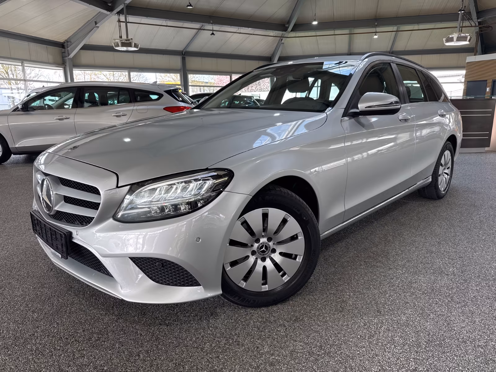 Mercedes-Benz C 200 d T Navi LED AHK ACC akt.PDC
