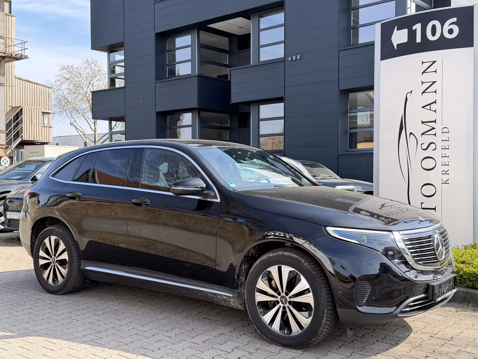 Mercedes-Benz EQC 400 4Matic Electric Art / AHK / RFK / LED
