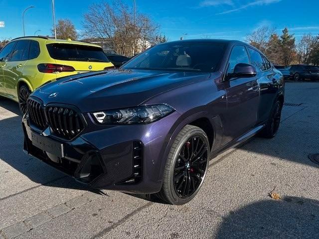 BMW X6 xDrive30d/Technoviolett/Carbon/B&W/22″/Iconic