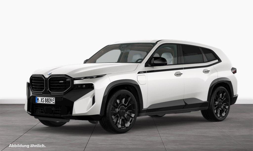 BMW XM 50e NP: 144.240,–