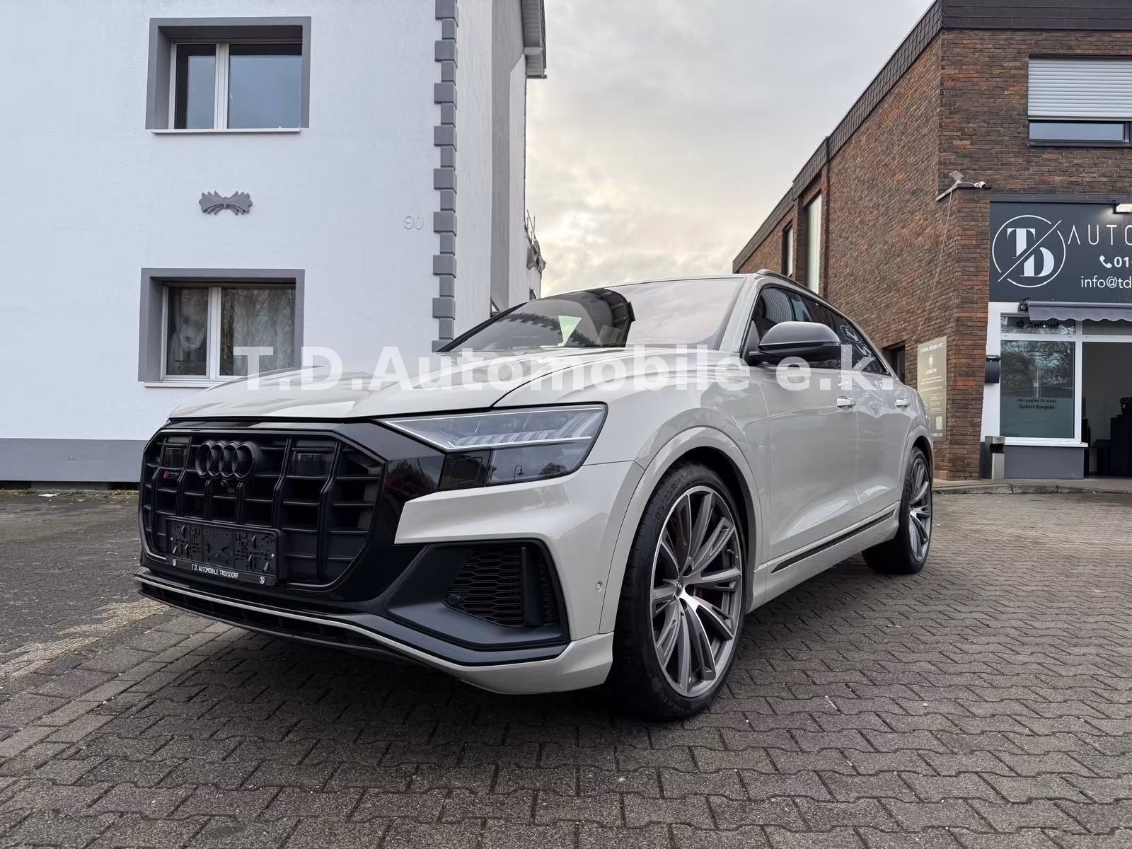 Audi SQ8 4.0 TDI quattro Tüv Neu Insp Neu