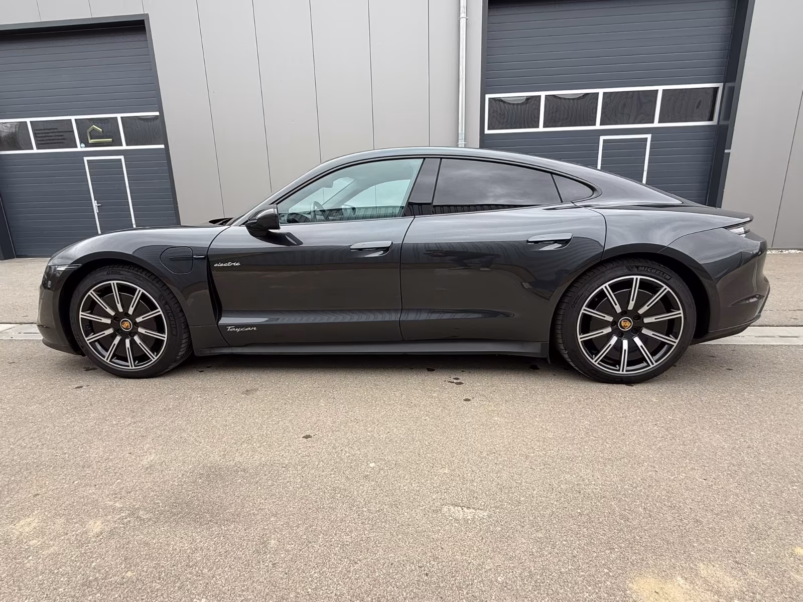 Porsche Taycan +Performance+Pano+Alu 20″+InnoDrive+5-Sitz