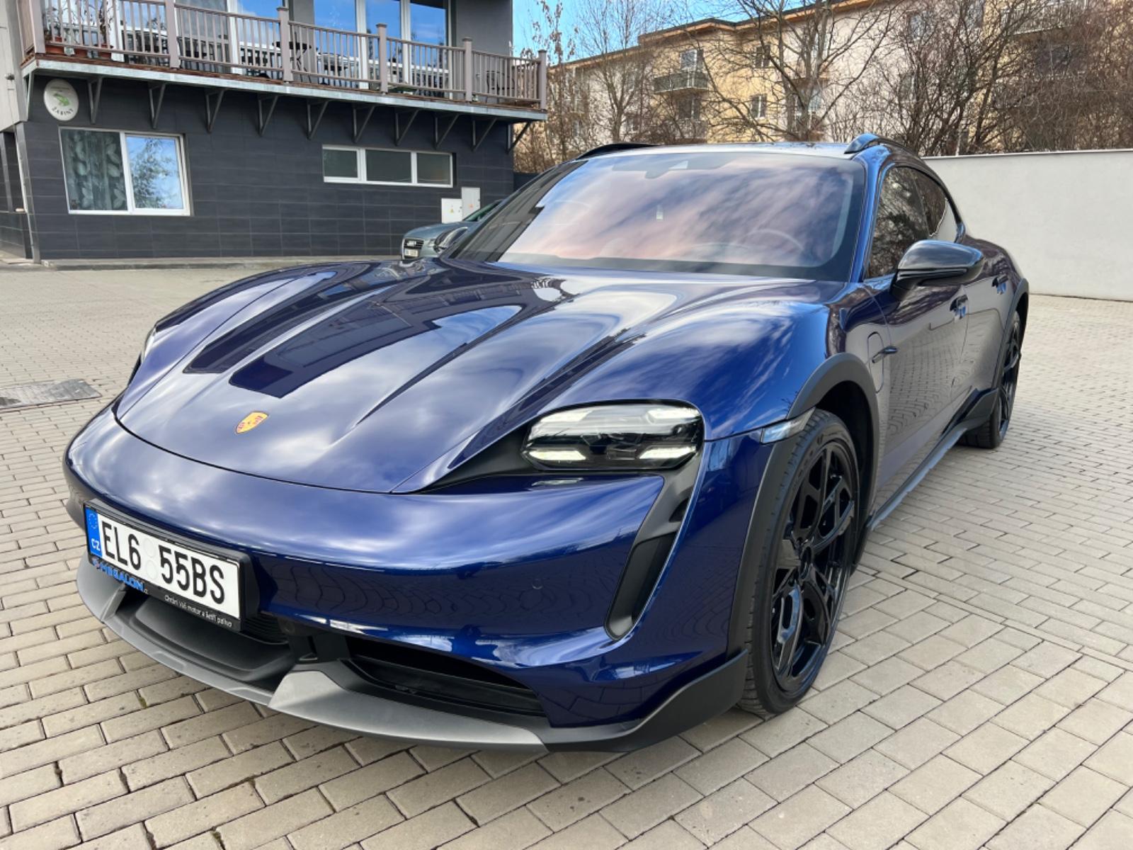 Porsche Taycan Cross Turismo Turbo Voll!!