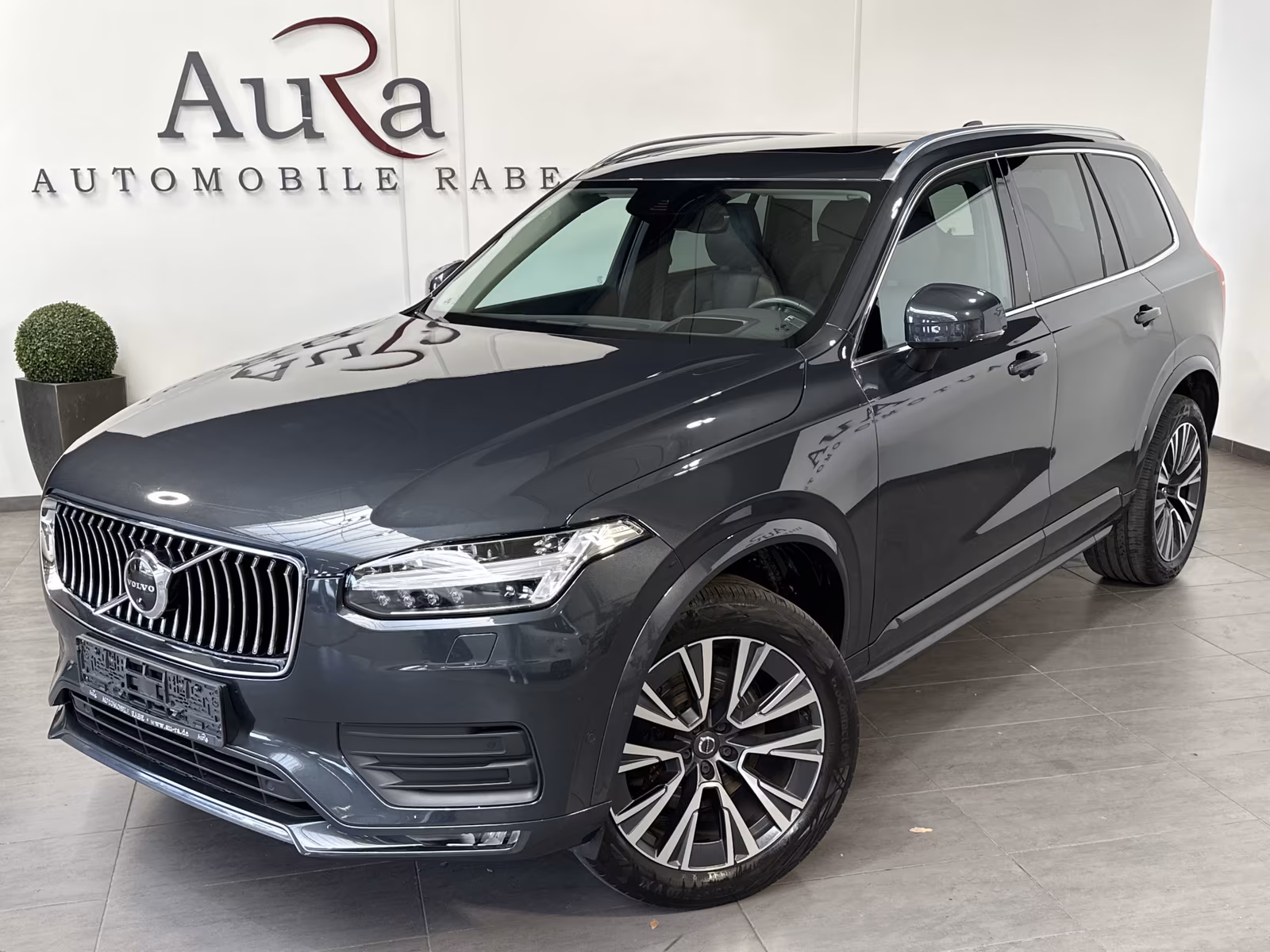 Volvo XC90 B5 AWD Momentum Pro NAV+LED+VC+PANO+AHK+H&K