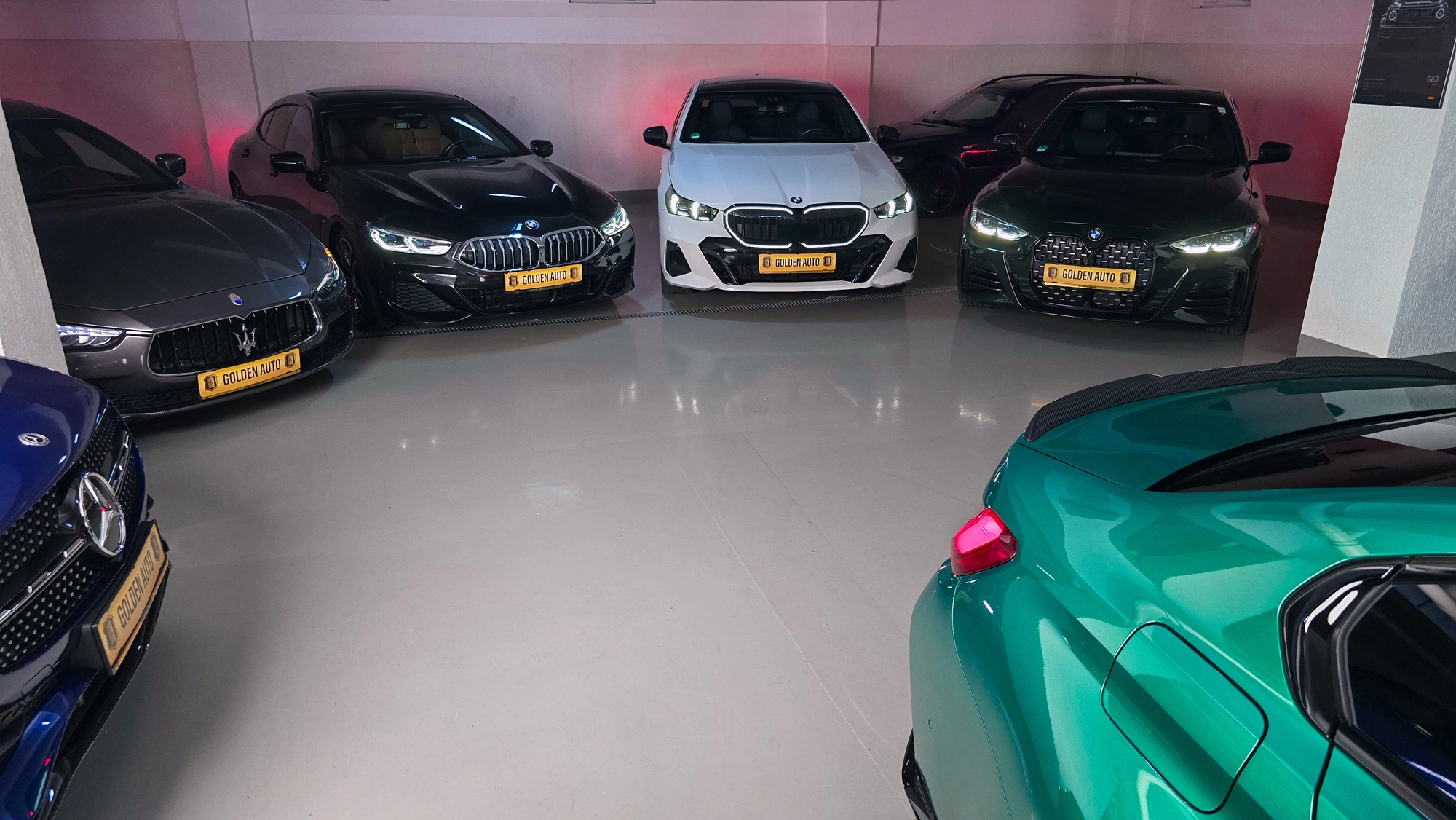 Showroom Golden Auto