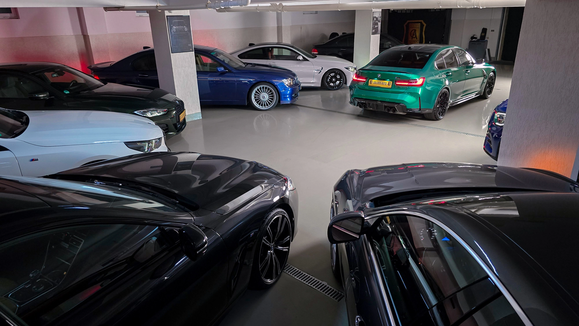 Showroom Golden Auto