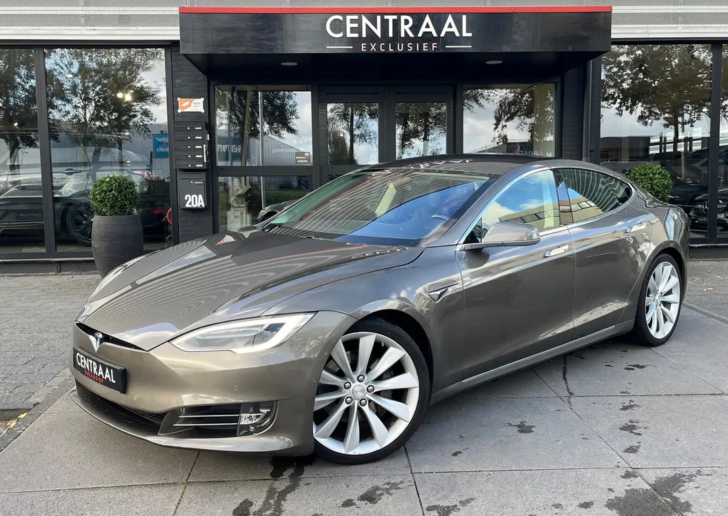 Tesla Model S 75D Base