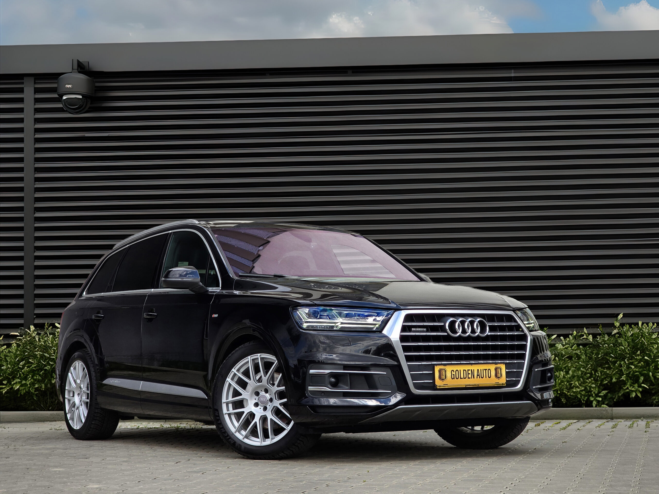 AUDI Q7 3.0 TDI V6 S Line Sport Quattro